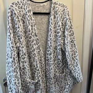 Maurices Gray and White Animal Print Cardigan